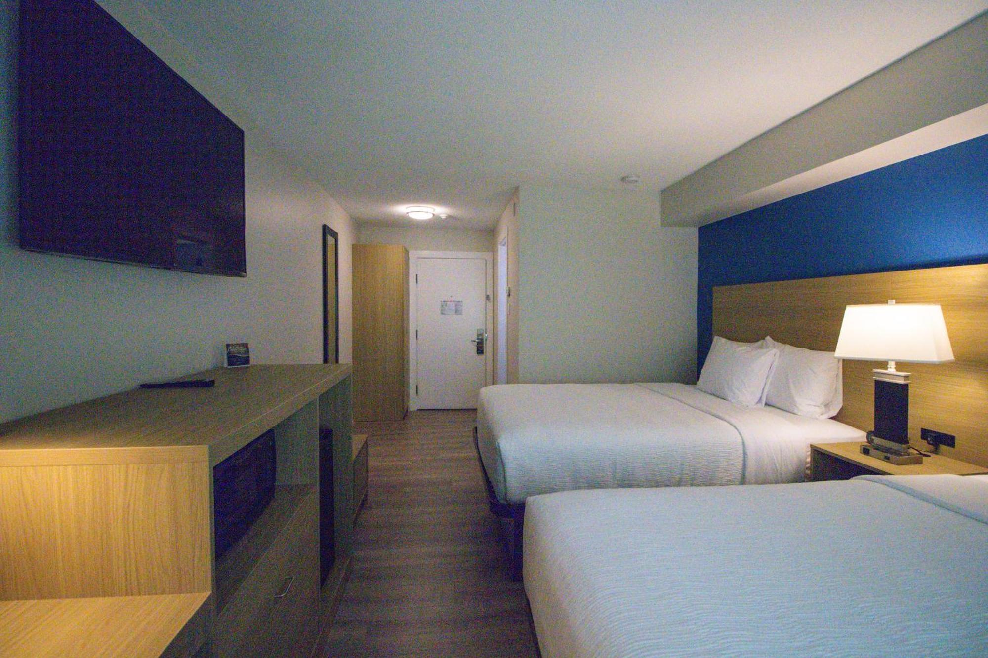 Baymont By Wyndham Gold River Exteriör bild